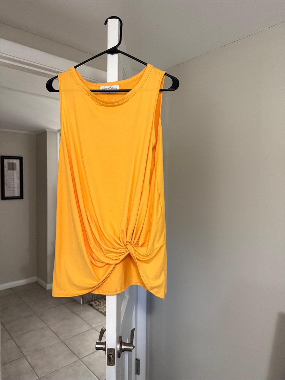 Sleeveless Twist-Front Tank Top in Yellow - Unknown Brand